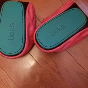 Tieks slippers Poppy color